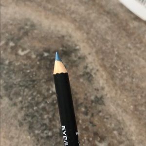 MAC Cosmetics Makeup - Set of three Mac eyeliners - light use MAC Cosmetics Makeup - Set of three Mac eyeliners - light use